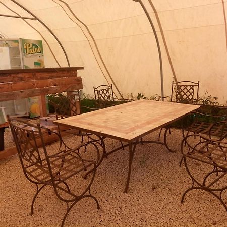 Bivouac Hotel Le Fay Bagian luar foto